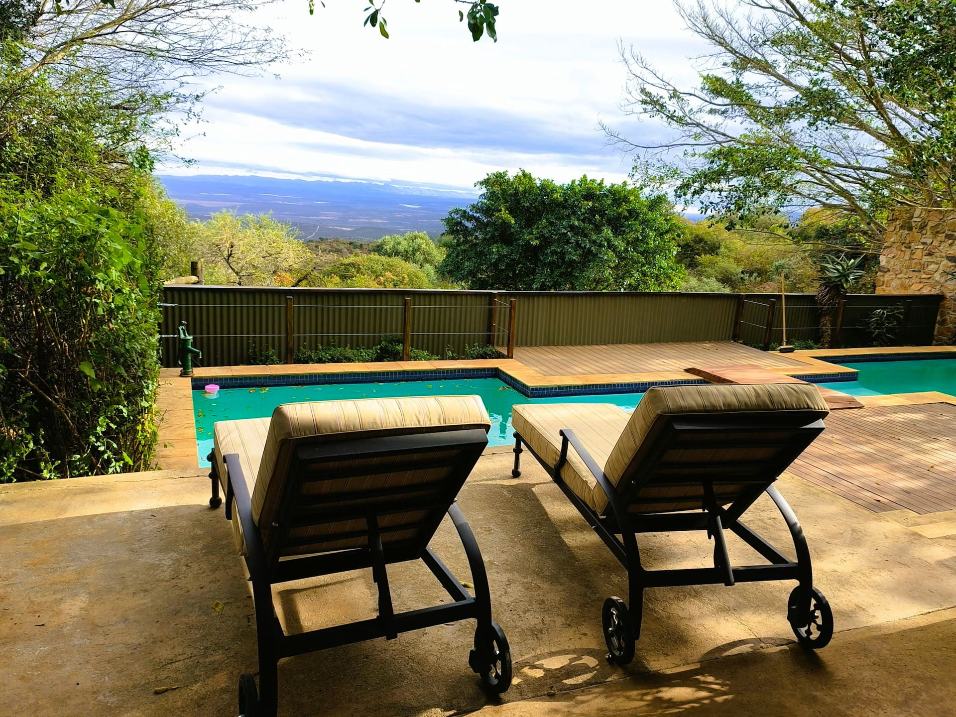 Poolside Superior 2 (1)