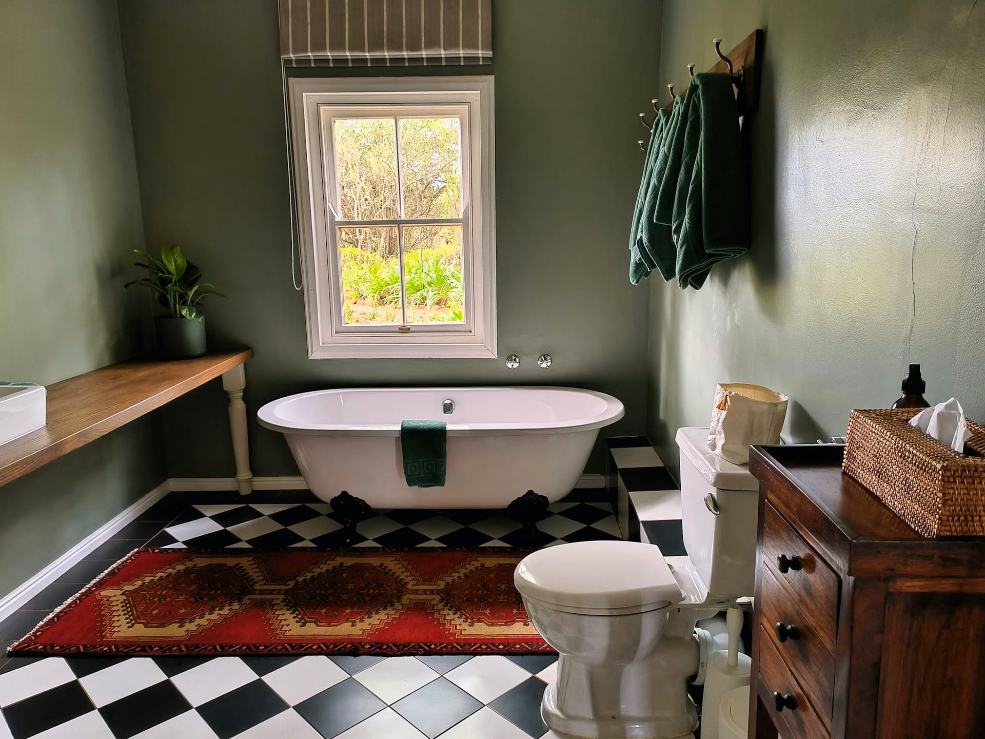 Poolside Superior 1 (1)