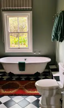 Poolside Superior 1 (1)