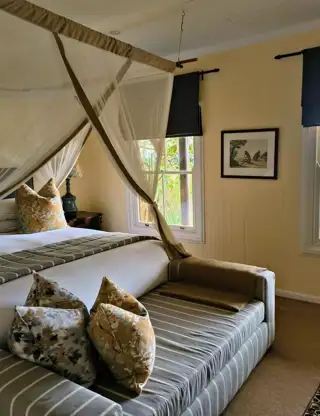 Poolside Superior 3 (1) (1)